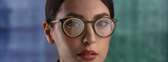 Portée : le cercle vert et son jonc doré.